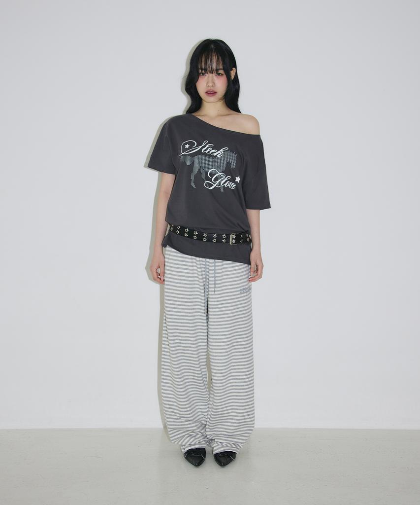 Seulliggeullou Horse One-Shoulder T-Shirt [Charcoal]