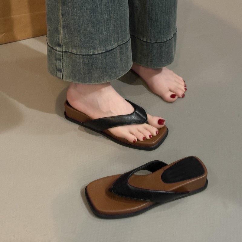 Slope heel flip-flops women's summer outer wear 2025 new versatile skirt beach thick bottom toe cool slippers