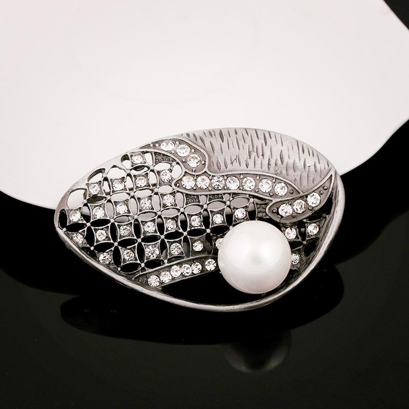 Hot Alloy Retro Brooch Premium Sense Light Luxury Clothing Accessories High-End Pin Jewelry Brooch
