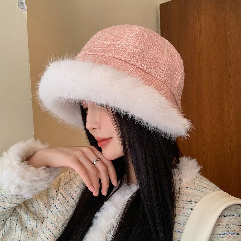 Plush Hat for Women In Winter Warm and Thickened Fisherman Hat with Plush Fashionable and Cold Resistant Ear Protection