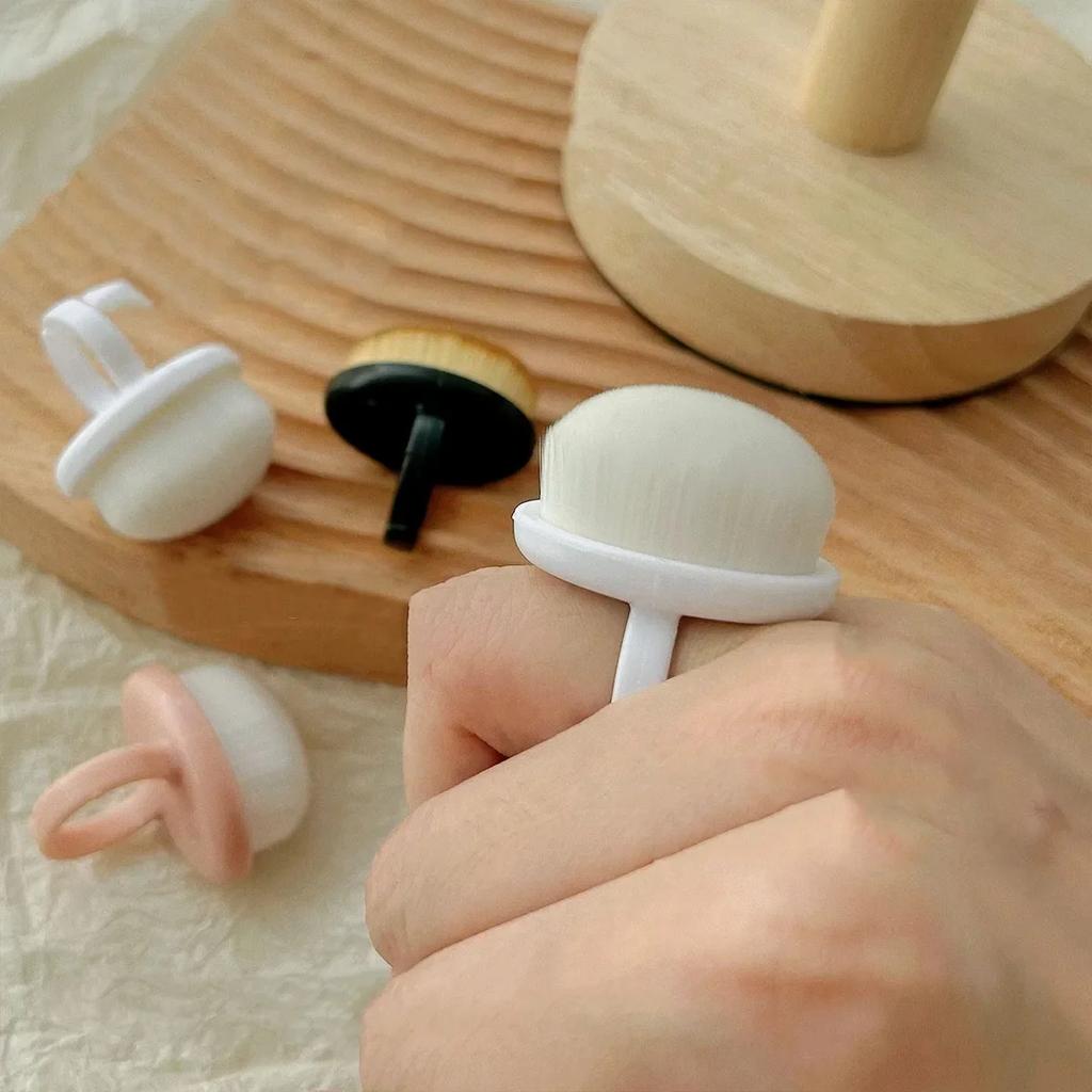 1PC Nails Art Dust Brush Buckle Brush Oval Gel Dust Cleaning Make Up Ring-shaped Brush Manicure Tools
