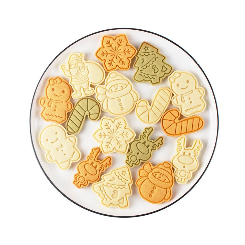 8Pcs Christmas Cookie Tools 3D Biscuit Mold Santa Snowman Tree Elk Cookie Mould Stamp Xmas New Year Party Baking Tools