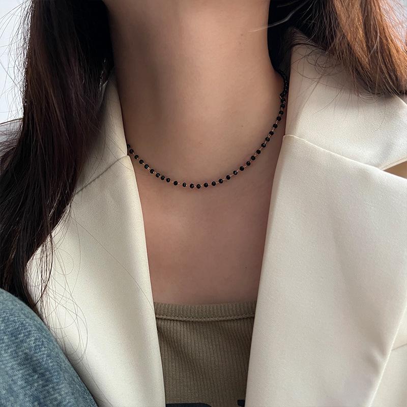 2023 Double-Layer Retro Pearl Necklace for Women - Luxury High-End Design Clavicle Chain