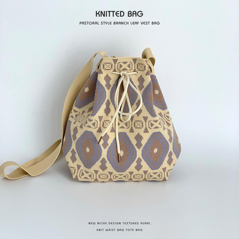 Axelremsväska Trendig och Mångsidig Hinkväska Multifunktionell Snörväska Enkel Axelväska