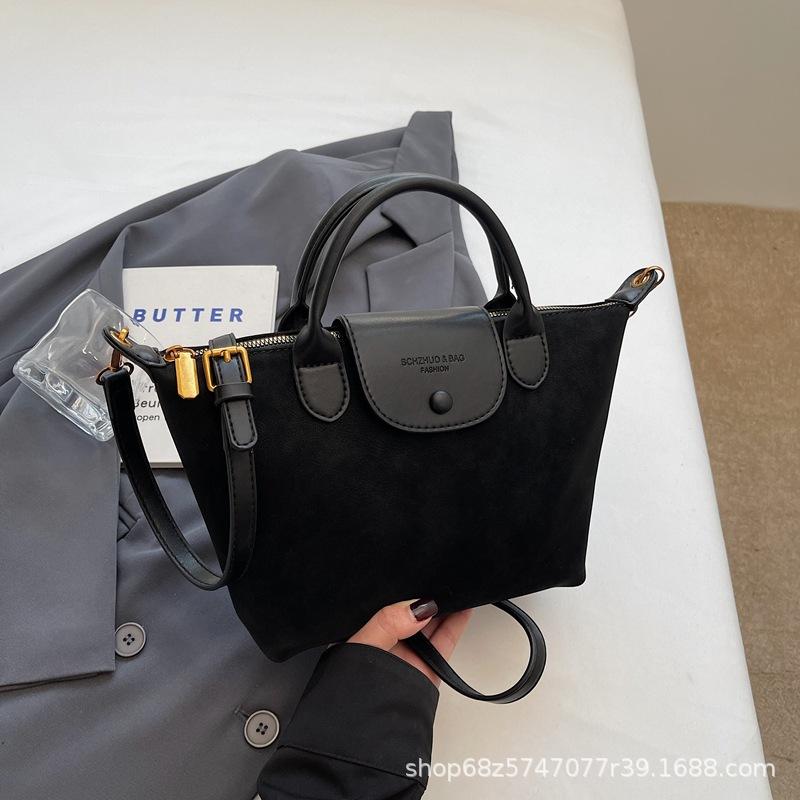 2025 Winter New Korean Version of Personalized Fashion Portable Bucket Bag Retro High-value Commuter Shoulder Crossbody Bag