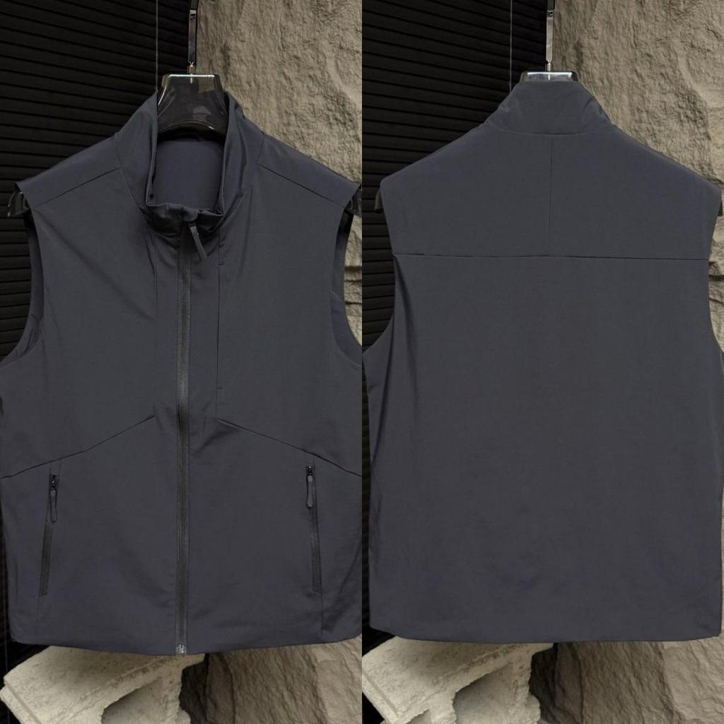 Men's Plus Size Outdoor Wear-Resistant Vest: Stand Collar, Loose Fit, Comfortable, Sleeveless, Casual with Pockets.