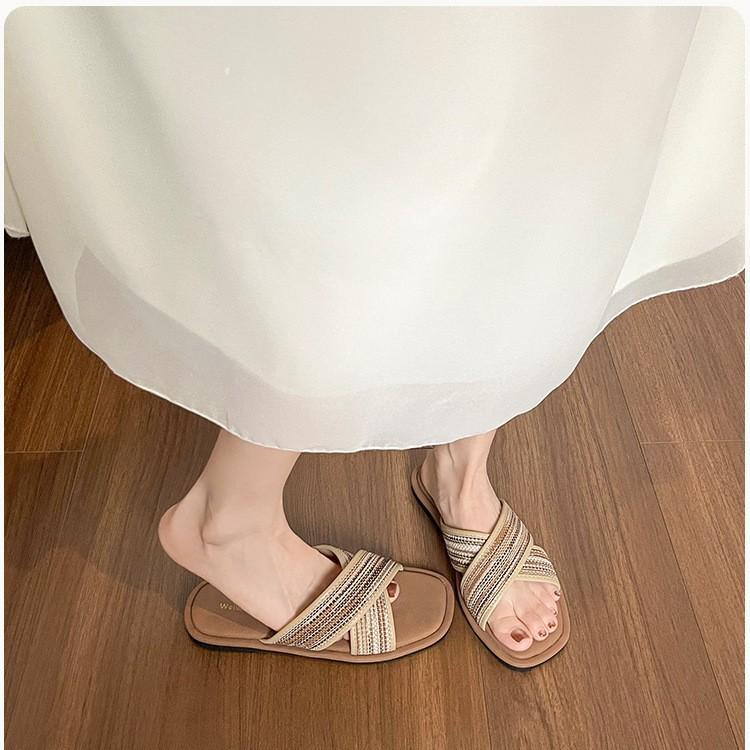 Retro contrasting color woven cross-strapped flat-bottomed slippers women's niche square head casual versatile lazy word with cool slippers