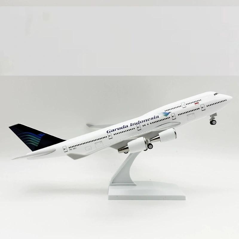 Resin Die-Casting Airplane B747 Garuda Indonesia Airlines 30CM Simulation Model Aircraft Toys Boys Kids Planes Model Aviation