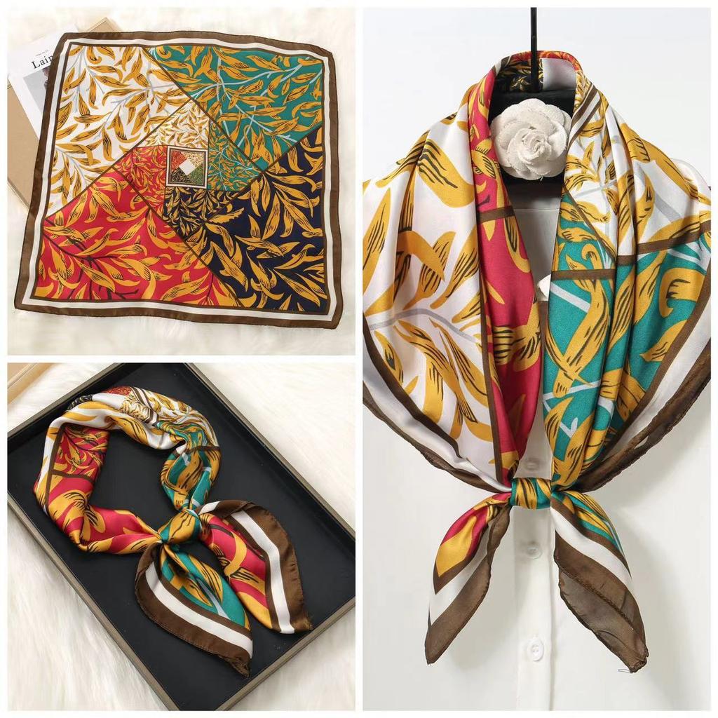 Eleganti Foulard di Seta da Donna Con Centinaia di Camicie, Assistenti di Volo, Decorazione Professionale, Protezione del Collo, Foulard, 70 Foulard Quadrati Piccoli.