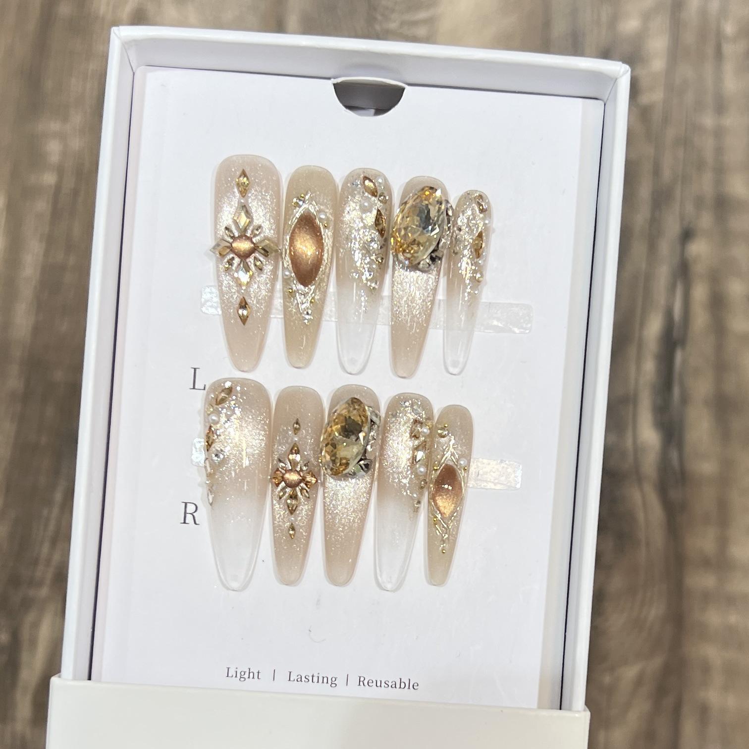 

Dorisun Бог Солнца Кошачий глаз Шампань K9 Бриллиантовое стекло Бусина Ручная работа Носимые ногти Large