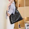 Large-capacity Underarm Bag Retro and Fashionable Single-shoulder Bag Personalized Commuting Tote Bag