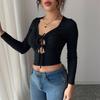 Europæiske og amerikanske toppe, sort stor kyllingehjertehalsudskæring, udskæring på brystet, sexet ensfarvet langærmet dame-T-shirt