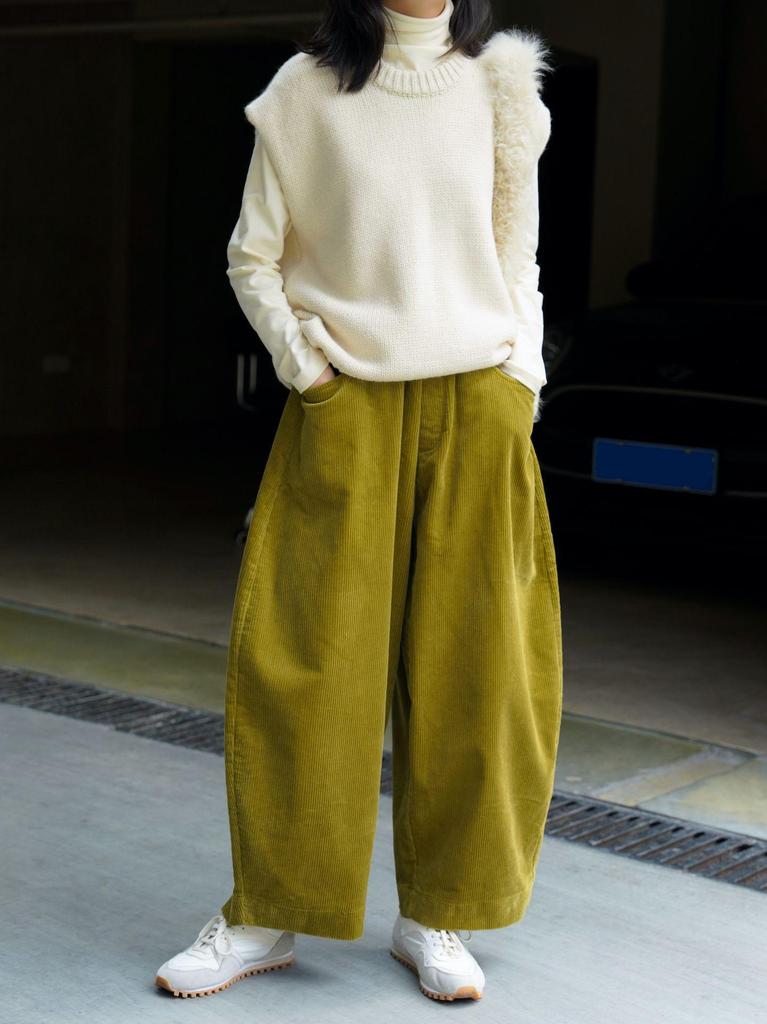 Japanese Lazy Style Curved Corduroy Wide-Leg Pants - Women's Elastic Waist, Loose Fit, Slimming Design