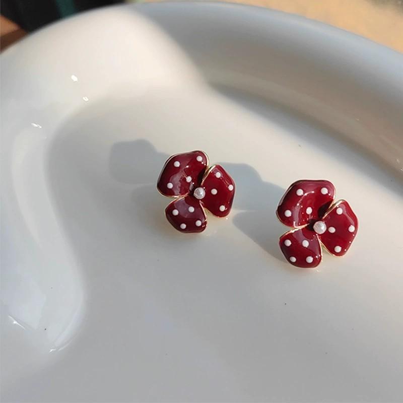 French Style Retro Luxury Black and White Polka Dot Earrings for Women Lady Elegant Earrings Daily Banquet Wedding Jewelry Gifts