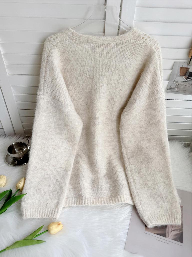 Plus Size Loose Knit Flower Cardigan - Autumn/Winter Lazy Style V-Neck Women's Sweater