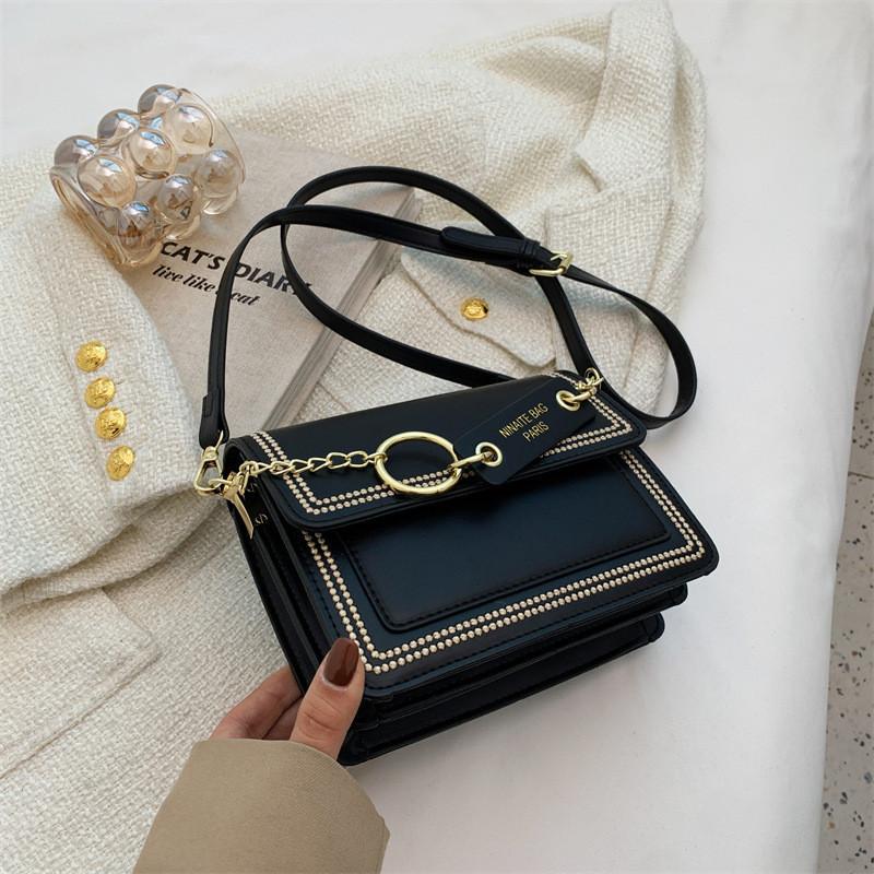 Chic Women s Handbag 2023 White/ Khaki/ Black Pu Leather Shoulder Bag With Contrasting Stitching чёрный