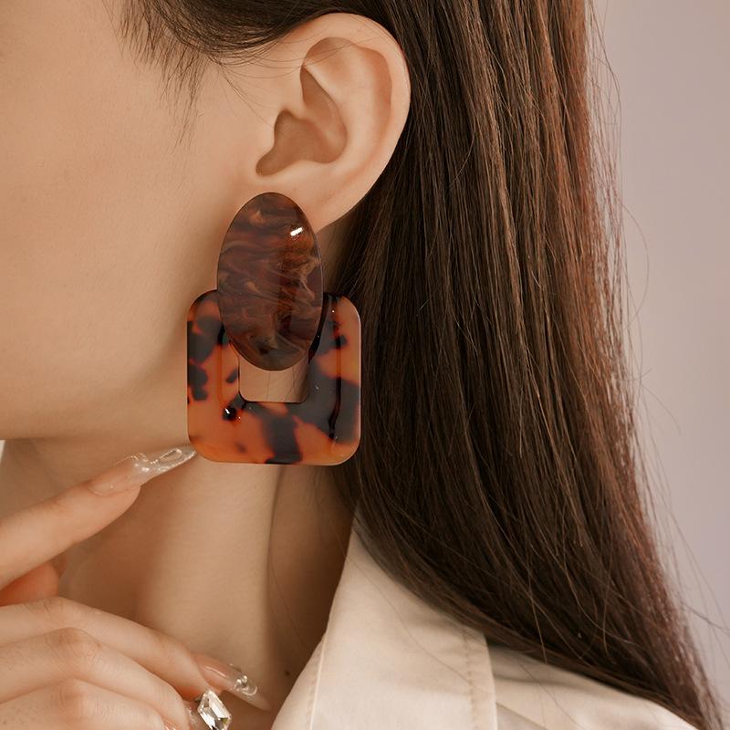 Silver needle square oval resin earrings, European and American retro temperament leopard print earrings, simple and advanced new earrings for women