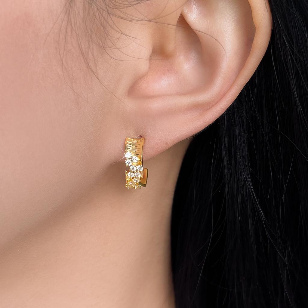 18k Gold-Plated Geometric Textured Zircon C-shaped Earrings - Elegant High-End Design for Women