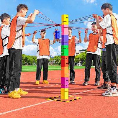 Statome bokštą kartu Plėčiame mokymo komandas Žaidžiame bendradarbiaudami Bokšto stiliaus architektūra Lauko sporto žaislai Žaidimai Šventės