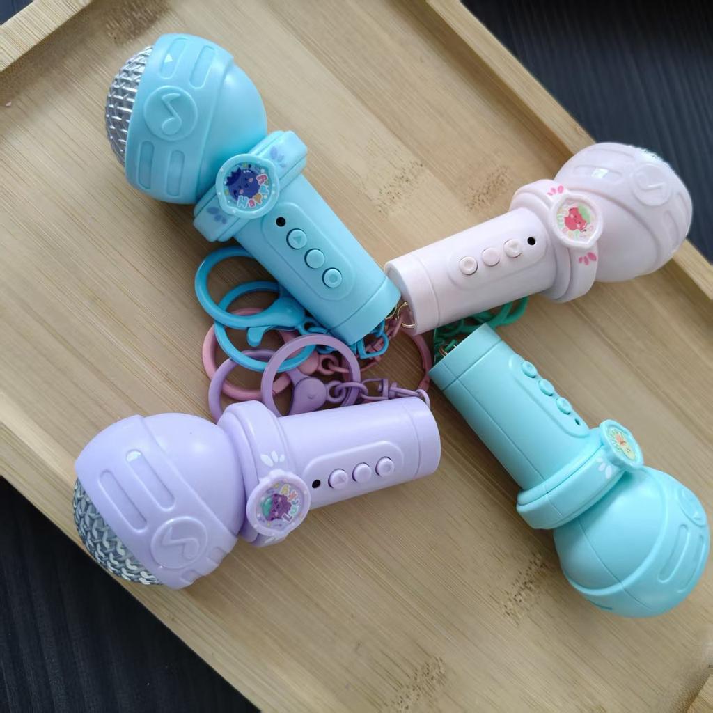 Plastic Microphone Key Holder Cute Microphone Bag Charm Recording Microphone Pendant Classic For Keys Nostalgic Gifts Wholesale