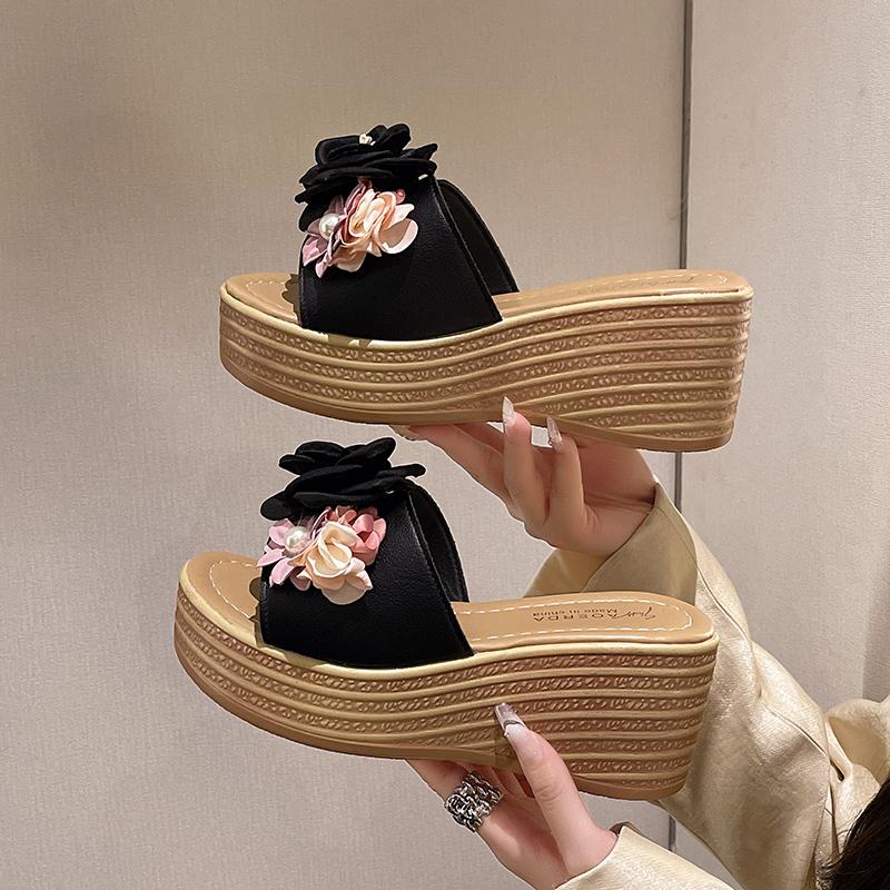 Fashion Female Flower Butterfly Slippers Summer Large Size Slope Heel Beach Shoes Open Toe Round Head High Heels Pantufa Feminina