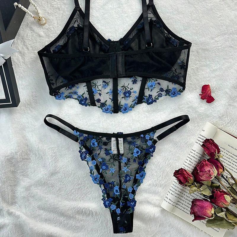 European and American Floral Mesh Sexy Breathable Adjustable Thong with Embroidered Open Cups and Three-Button Suspender