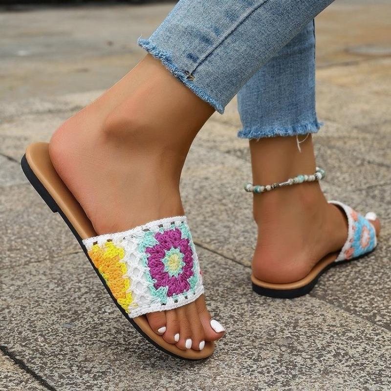 Fashion Women's Flat Slippers Summer New Round Head Open Toe Wool Woven Flower Breathable Soft Soled Sandals