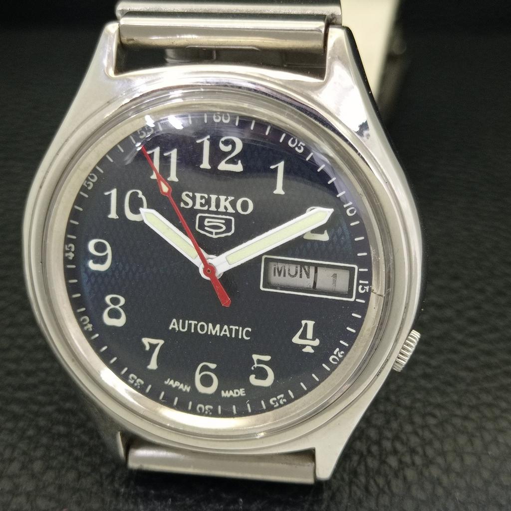 GENUINE VINTAGE SEIKO 5 JAPAN 7006A AUTOMATIC MENS BLUE DIAL WATCH a702409-5 R124-a702409