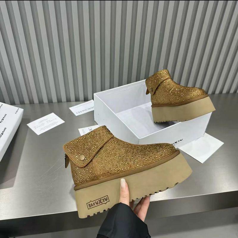 Plateau-Stiefel mit Strass-Knöchelriemen: 2025 Wintermode