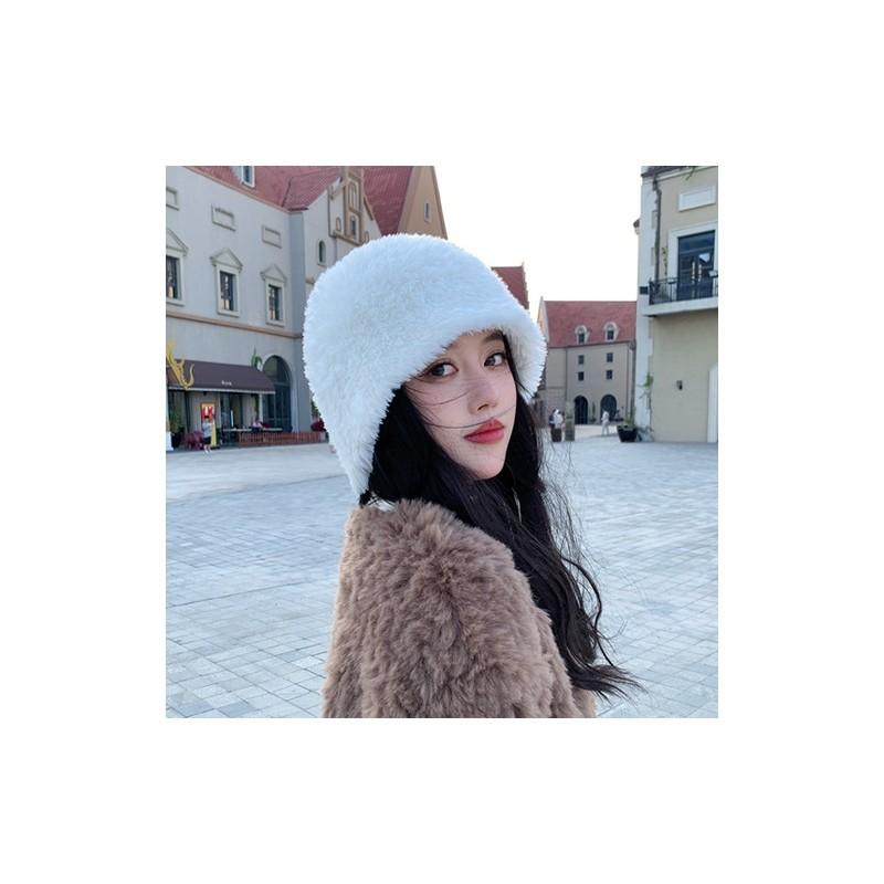 

Winter Plush Hat For Women With Windproof Warmth For Casual And Outdoor Use білий