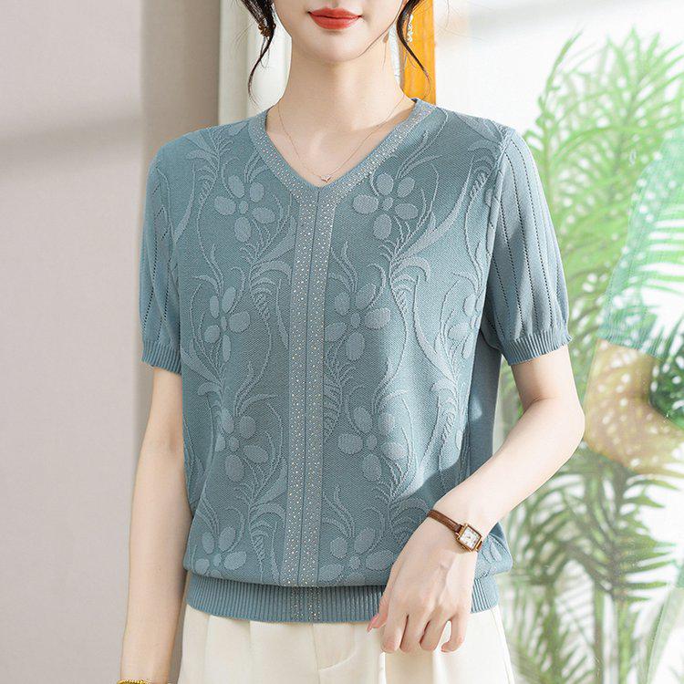 Chic Casual V-neck Short-sleeve T-shirt for Middle-aged & Elderly Women - Spring/Summer Pullover Top