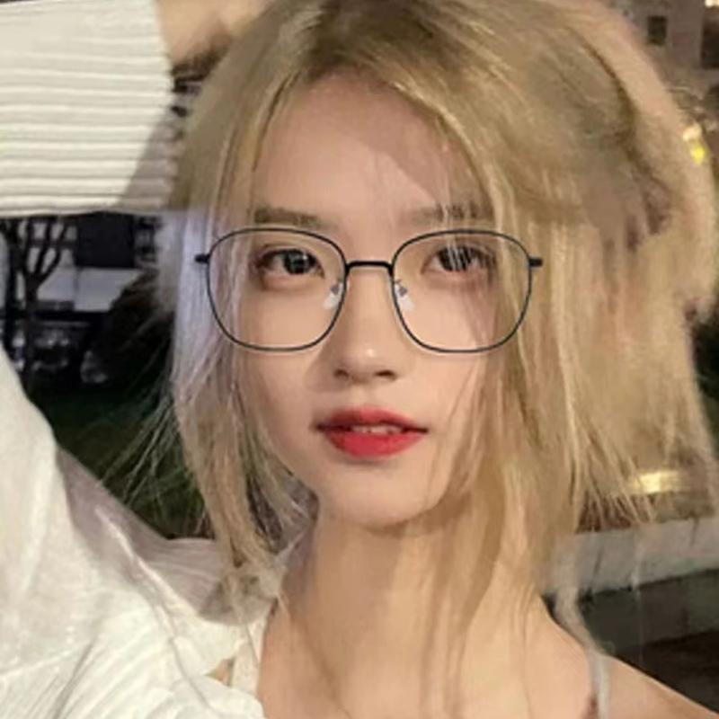 Anti Blue Light Glasses Women Men Classic Square Eyeglasses Frames Transparent Computer Glasses Pochromism Oculos Feminino