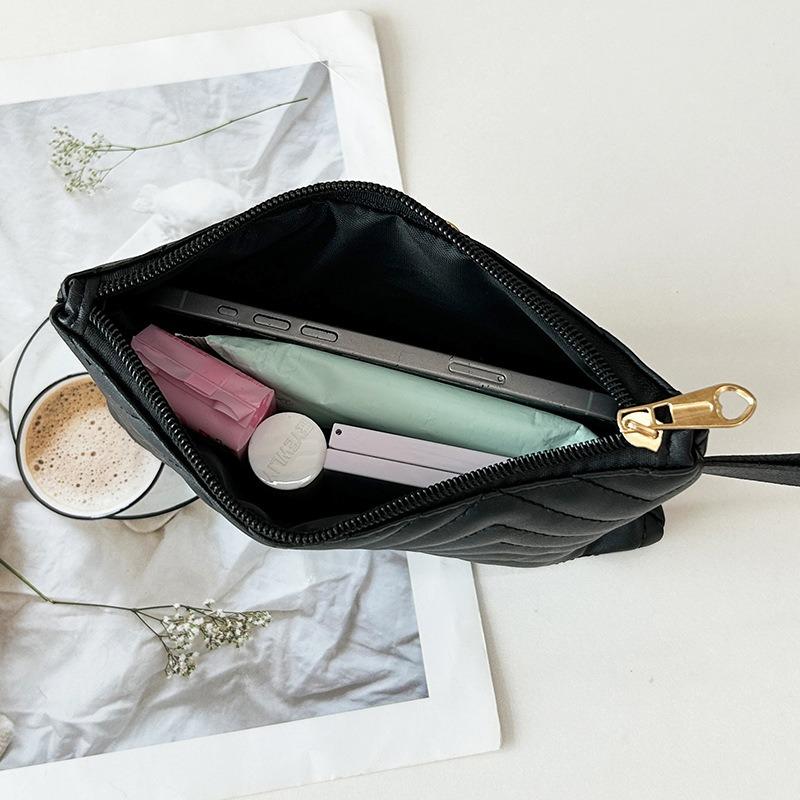 New Fashionable Women's Bag Clutch Bag, Simple Clutch Bag, Trendy Long Label Decorative Envelope Handbag, One Piece.