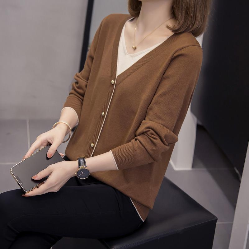 

Осенне-зимняя женская одежда Новая большого размера с имитацией двойки с V-образным вырезом Базовый топ-рубашка 4XL темно-коричневого