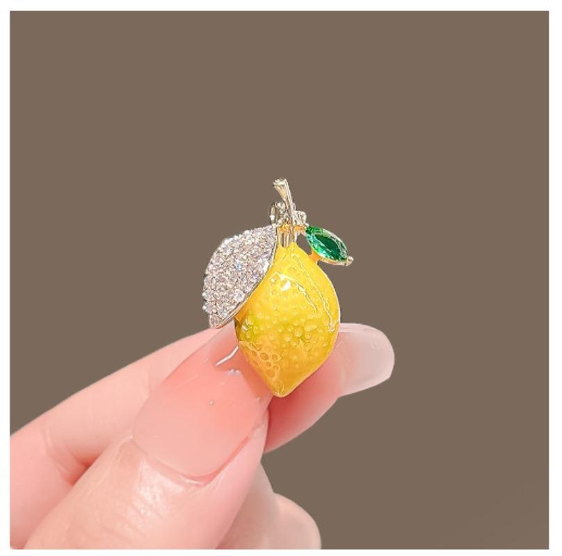 Lovely Fruit Brooches for Women Men Fashion Lemon Pin Office Party Casual Accessory Jewelry Gift