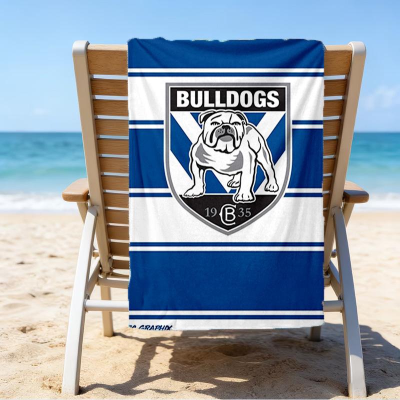 Bulldogs Team Crest Design Microfiber Beach Towel, Lightweight And Quick-Dry, for Summer Travel, Beach Essential, Swimming Pool Outdoor