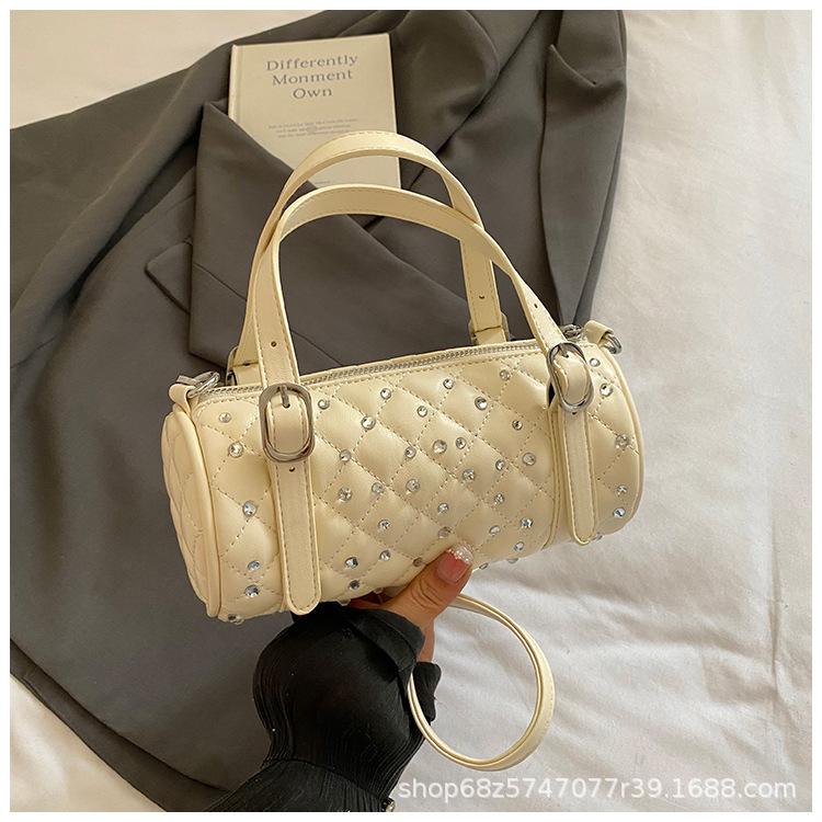 

Niche design small bag women s 2025 new personality fashion versatile diamond plaid rivet handbag shoulder crossbody bag белый