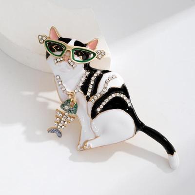 Vintage  Fish Bone Cat Brooch Creative Cute Animals Personality Pin Party Accessories Backpack Decoration Jewelry Gifts