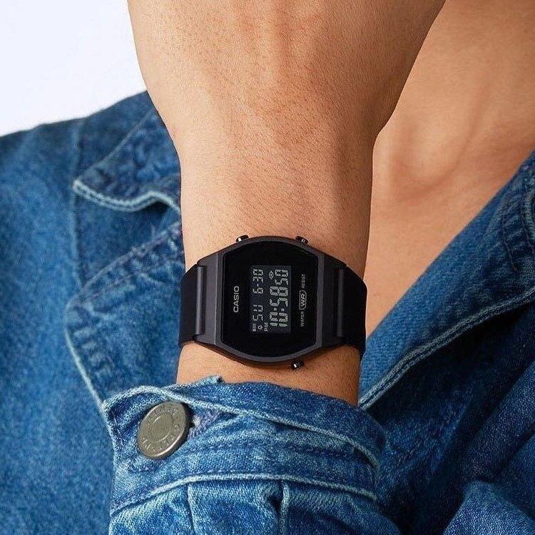 Casio Vintage Series L Digital Trendy Classic Square Collection Watch Women Watches Black LW-204-1BDF
