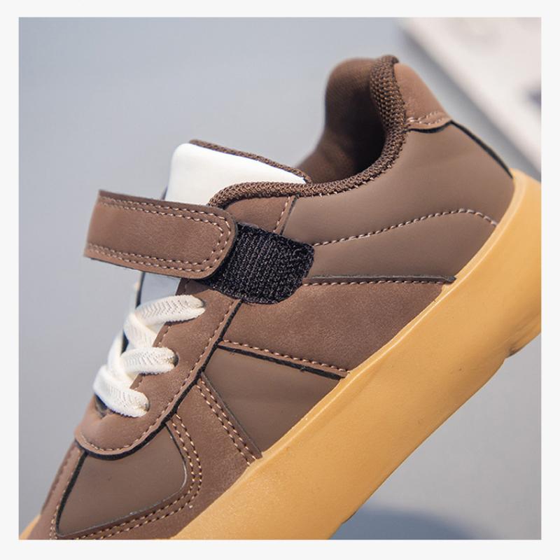 New Spring Sports Shoes for Boys and Girls, Outdoor Leisure, Versatile Velcro, Fashionable German Training Shoes