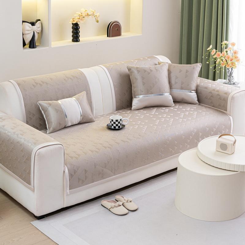 

Summer Ice Silk Sofa Cushion, Cool And Breathable, One-Piece Universal Mat, Simple And Modern Machine Washable Sofa Cover 70*70cm