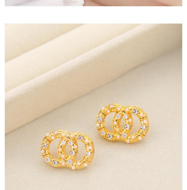 Trendy Double C Stud Earrings: Chic & Luxurious Fashion Jewelry