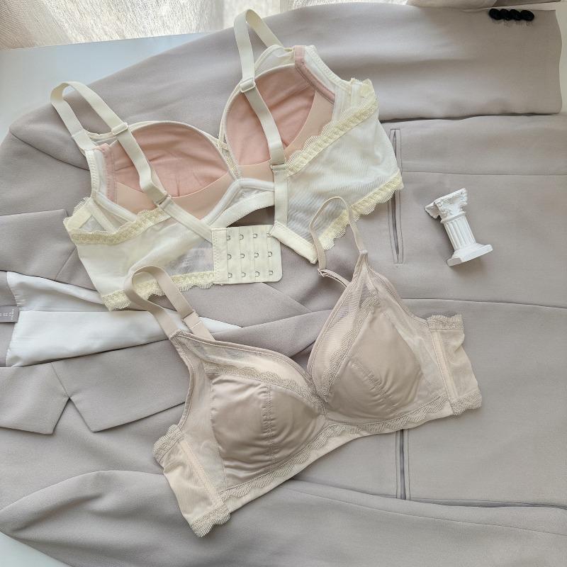 

Adjustable satin underwear women s small breasts gather and show large bras, soft support and breathability, no steel ring lace bra S (for 70ab)