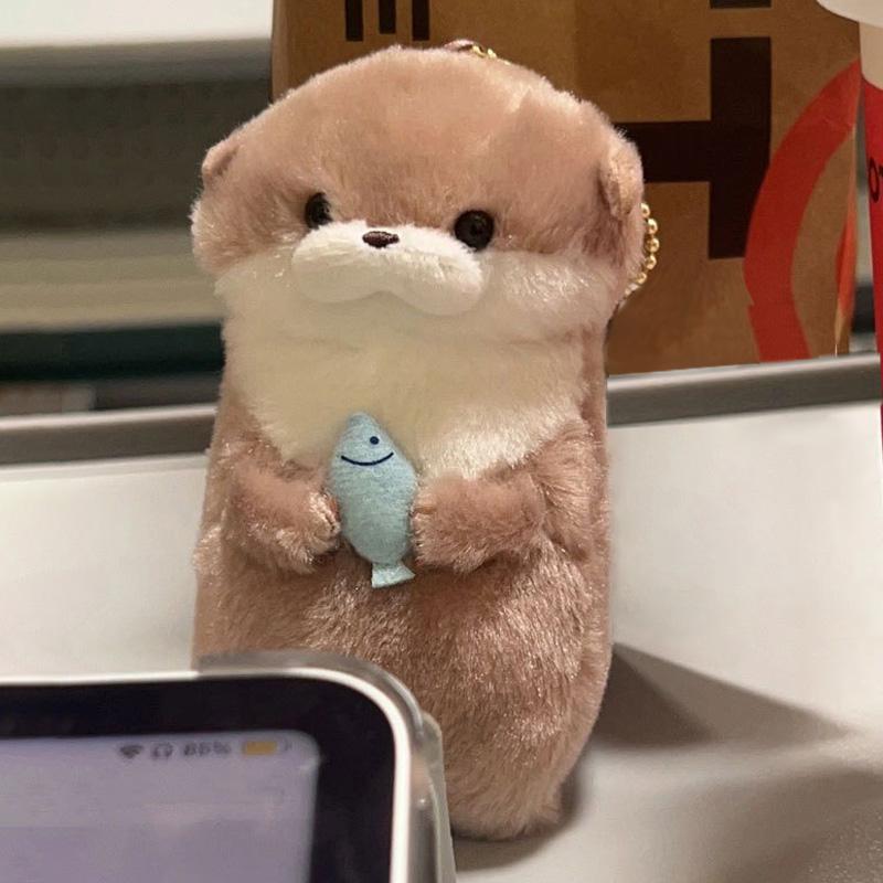 Favorite Toy Unisex Kawaii Otters Holding Fish Plush Doll Cute Soft Stuffed Otters Animal Keyrings Lightweight Hanging Pendant Props For School Bag