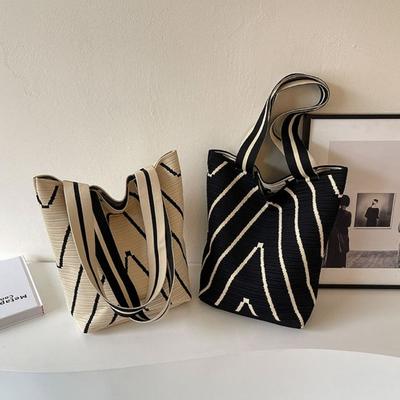 Gestrickte Handtaschen mit großer Kapazität, lässige gewebte Schultertasche, Tragegriff, handgewebte Tasche für Damen, Knoten-Handgelenktasche