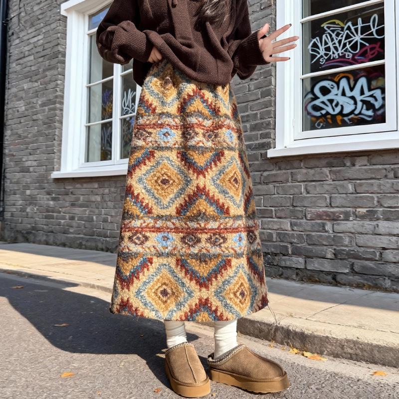 

Women s Fair Isle Retro Polar Fleece Mid-Length Umbrella Skirt for Autumn/Winter L