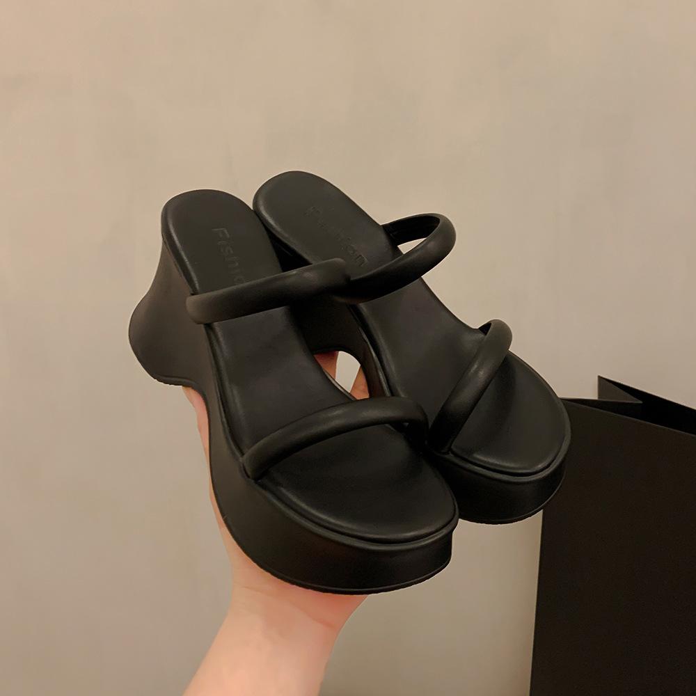 Thick-soled Heightening One-word Cool Slippers for Women's Summer Outer Wear New Simple Small Versatile High-heeled Sandals
