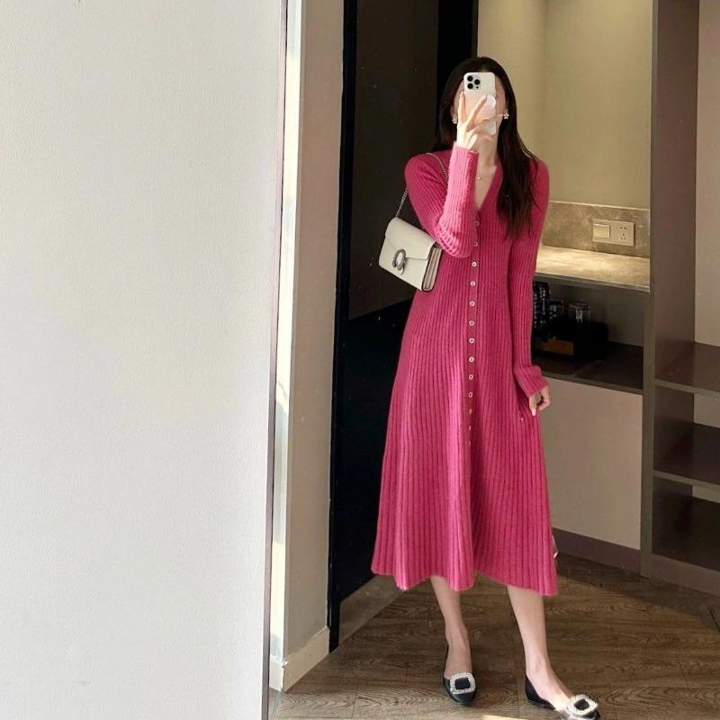 Autumn and Winter New Gentle Wear Salt Light Mature Age Reduction Advanced Sense Super Good-looking Knitted Dress Women