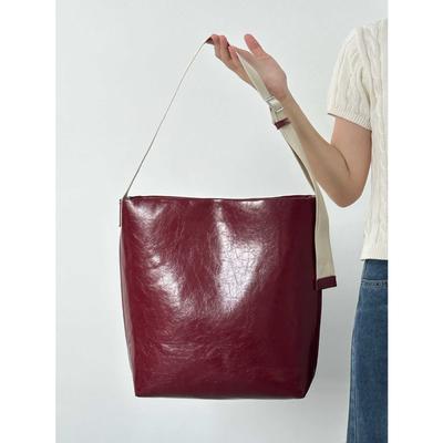 Premium Oil Wax Leather Commuter Bucket Bag Women's Autumn and Winter Large Capacity Shoulder Tote Bag Burgundy Messenger Bag