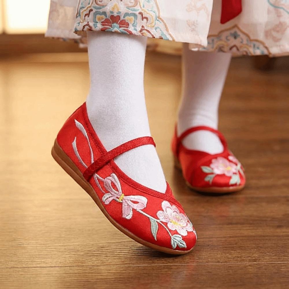 Chinese Style Girls' Dancing Shoes Wear Resistant Embroidered Cloth Shoes Ballet Shoes Walking